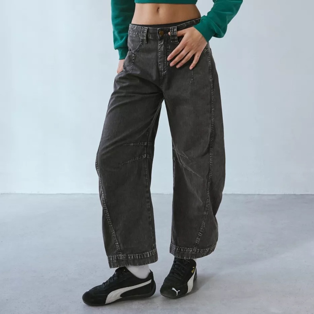BDG Elise Barrel Leg Jeans